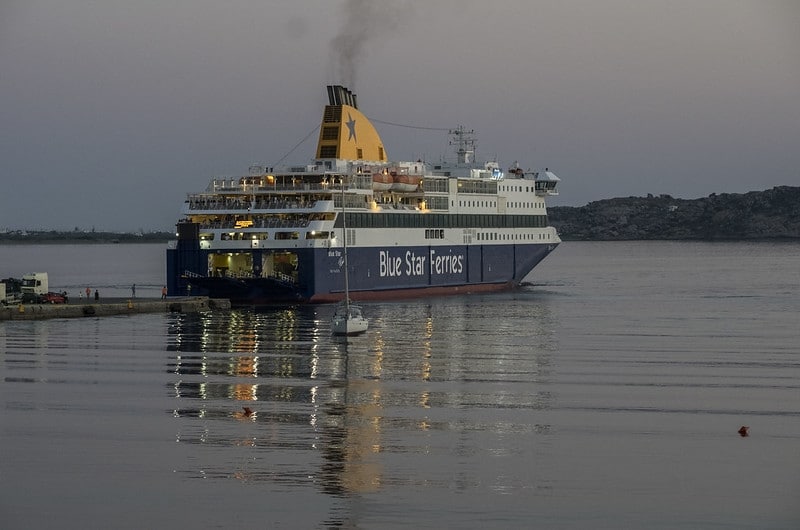 Cost of Ferries from Athens to Santorini