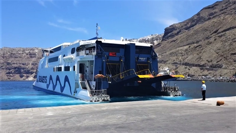 Seajet Ferries to Santorini island