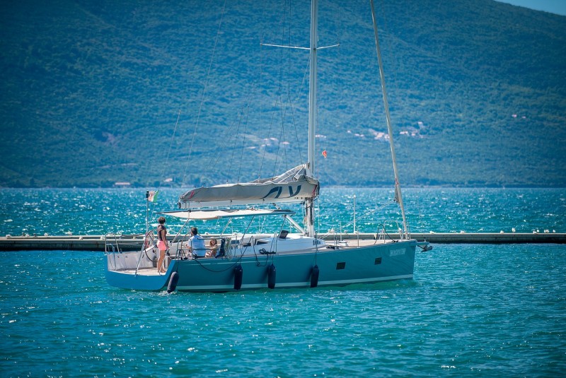 cruise from athens with a sailing yacht