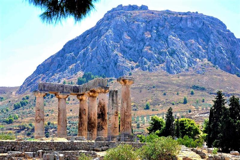 day trips from Athens to Ancient_Corinth and the_Temple_of_Apollo