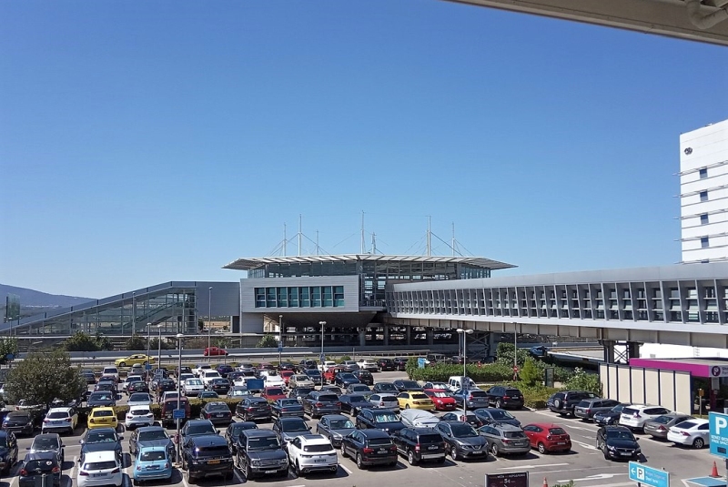 athens airport parking