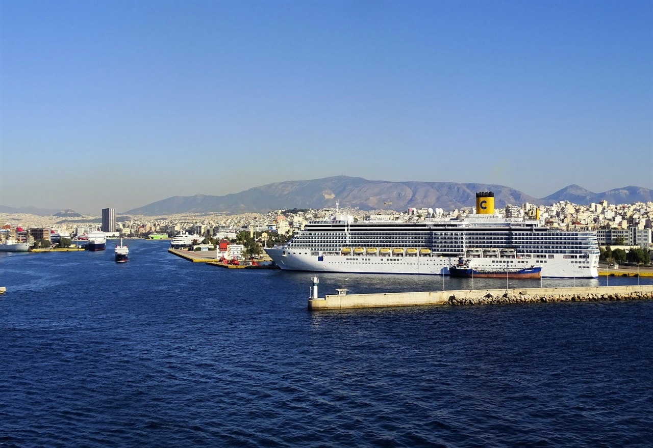 piraeus port greece