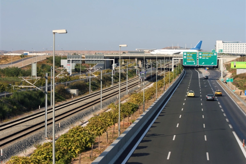 how to get from athens airport to the city center