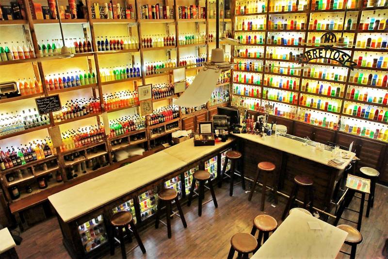 Where to buy Greek wines and spirits in Athens