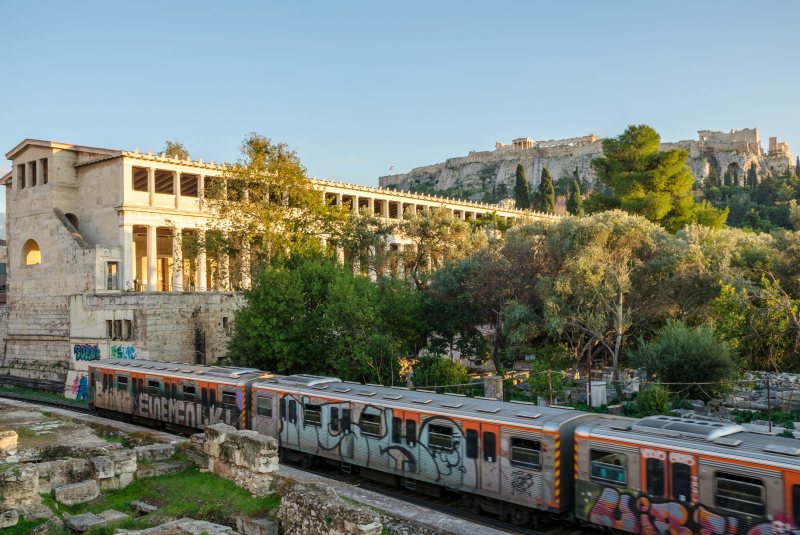 Athens metro passes Thission